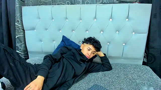 Snapshot of nova_sex01 chatting on 12.27.24 nova sex01 online show from 12.27.24