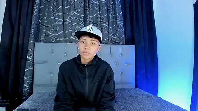 Snapshot of nova_sex01 chatting on 12.28.24 nova sex01 online show from 12.28.24