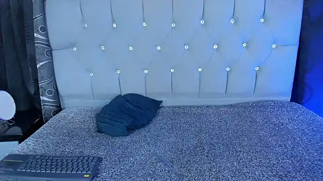 Snapshot of nova_sex01 chatting on 01.15.25 nova sex01 online show from 01.15.25