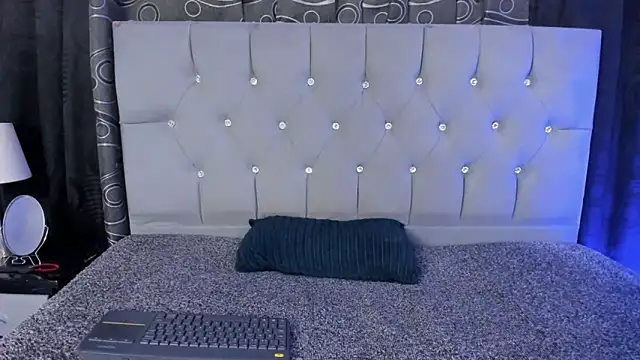 Snapshot of nova_sex01 chatting on 01.21.25 nova sex01 online show from 01.21.25