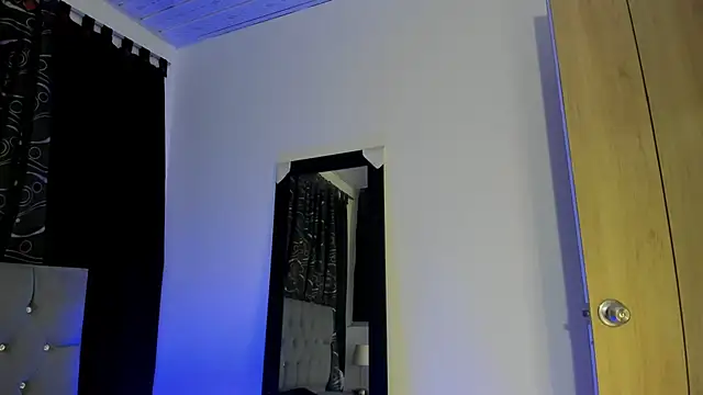 Snapshot of nova_sex01 chatting on 02.25.25 nova sex01 online show from 02.25.25