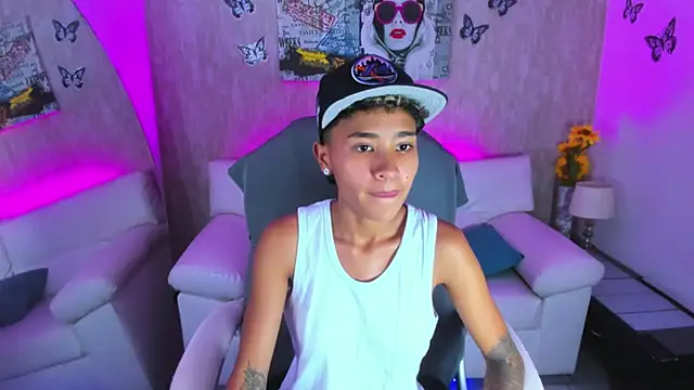 Snapshot of nova_sex01 chatting on 12.05.25 nova sex01 online show from 12.05.25