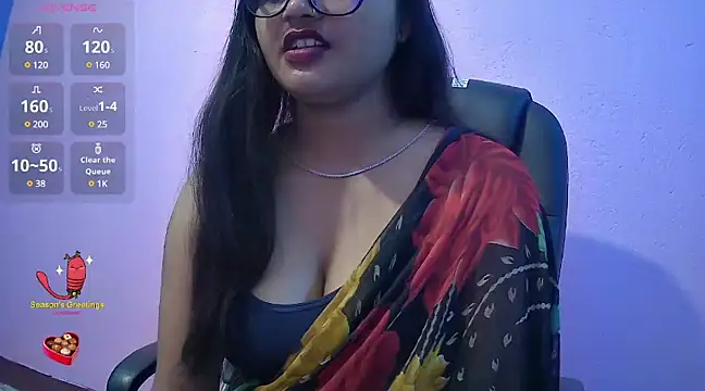 Snapshot of Pari-new chatting on 12.25.24 Pari-new online show from 12.25.24