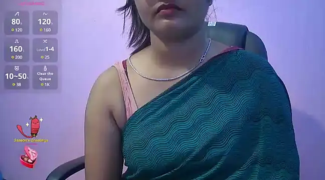 Snapshot of Pari-new chatting on 01.31.25 Pari-new online show from 01.31.25