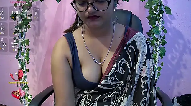 Snapshot of Pari-new chatting on 02.10.25 Pari-new online show from 02.10.25