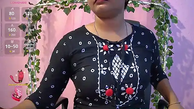 Snapshot of Pari-new chatting on 03.18.25 Pari-new online show from 03.18.25