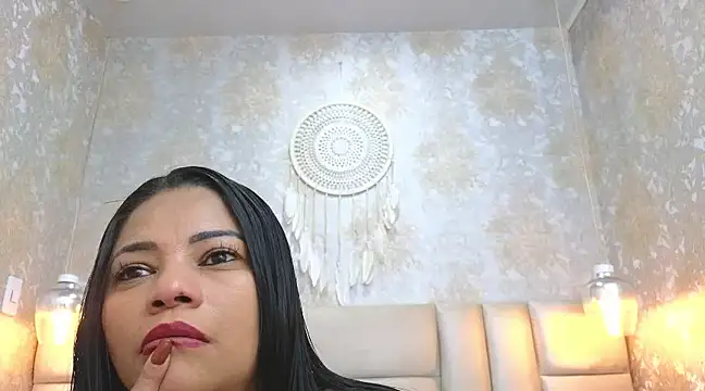 Snapshot of NahomiFireSex chatting on 03.15.25 NahomiFireSex online show from 03.15.25