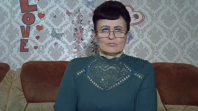 Snapshot of PaulaGolden chatting on 05.14.26 PaulaGolden online show from 05.14.26