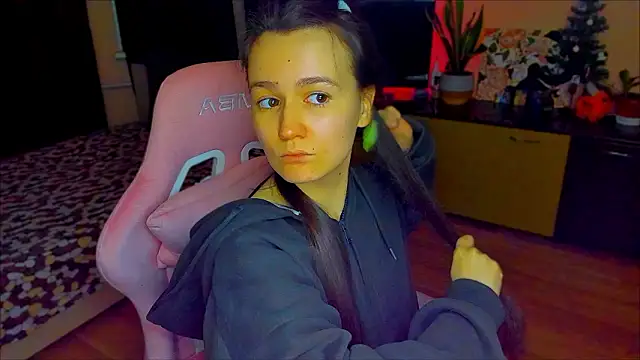 Snapshot of ameli_moon chatting on 03.12.26 ameli moon online show from 03.12.26