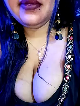 Suhanakhan00 online show from 12.22.24