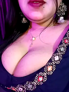 Suhanakhan00 online show from 12.26.24