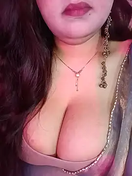 Snapshot of Suhanakhan00 chatting on 07.18.26 Suhanakhan00 online show from 07.18.26