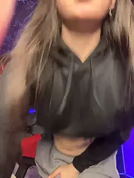 Sophie LS online show from 11.28.25