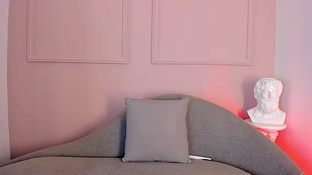 Snapshot of victoria_milann chatting on 11.29.25 victoria milann online show from 11.29.25