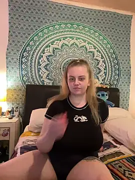 Snapshot of Vixen_Mistress_Ali chatting on 12.24.24 Vixen Mistress Ali online show from 12.24.24