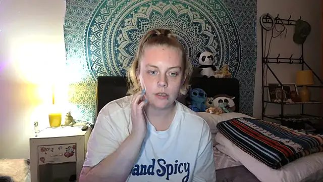 Snapshot of Vixen_Mistress_Ali chatting on 10.29.25 Vixen Mistress Ali online show from 10.29.25