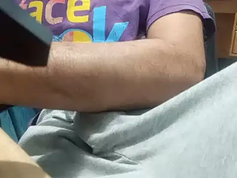 Snapshot of SALLY_OMAR_ chatting on 11.20.25 SALLY OMAR online show from 11.20.25