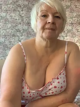 Laura Millf online show from 01.19.25