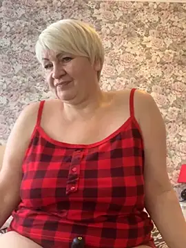 Laura Millf online show from 02.15.25