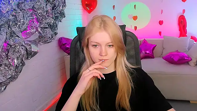 GraceGlamour online show from 02.22.25