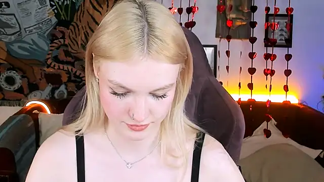 GraceGlamour online show from 02.28.25