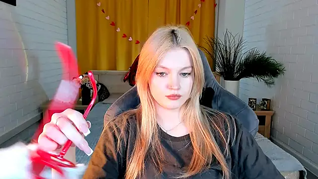 GraceGlamour online show from 03.04.25