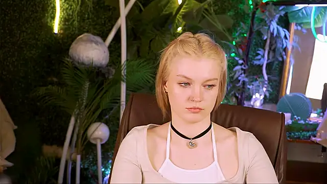 GraceGlamour online show from 03.18.25