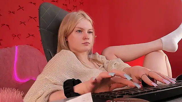 GraceGlamour online show from 03.19.25