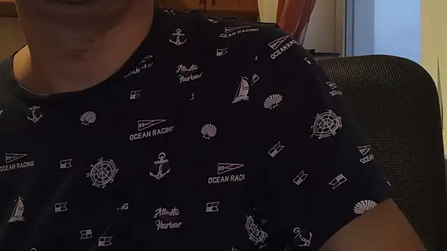 Snapshot of AlDON59 chatting on 11.05.25 AlDON59 online show from 11.05.25