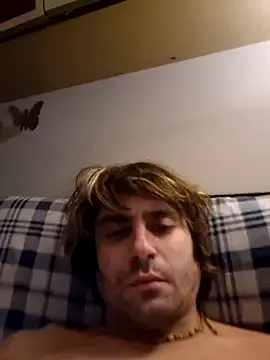 Snapshot of Makikoo chatting on 12.20.25 Makikoo online show from 12.20.25