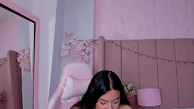 MollyBigBoobs12 online show from 10.13.25