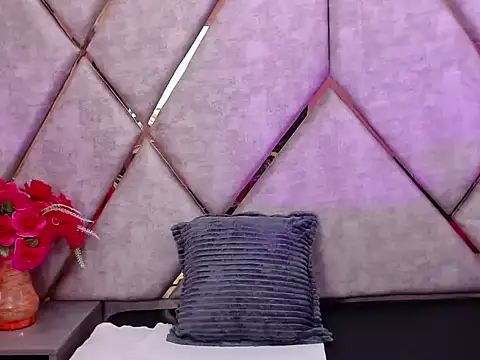 Snapshot of Eimy_Sexy_ chatting on 01.28.25 Eimy Sexy online show from 01.28.25