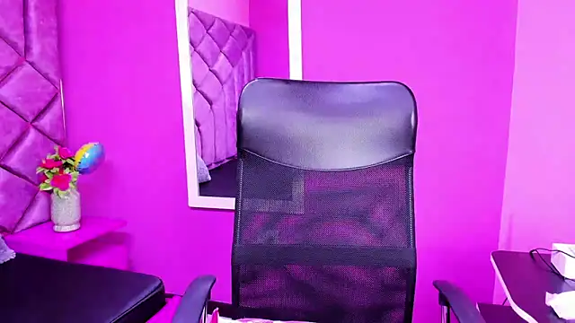 Snapshot of Eimy_Sexy_ chatting on 03.15.25 Eimy Sexy online show from 03.15.25