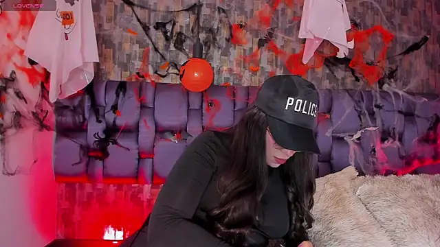 IsabellaAnngel online show from 10.30.25