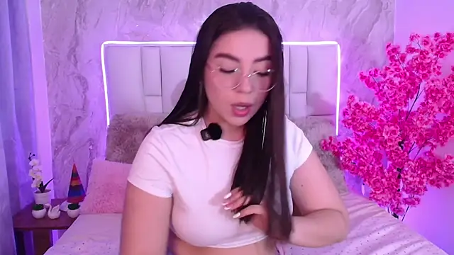 IsabellaAnngel online show from 05.06.26