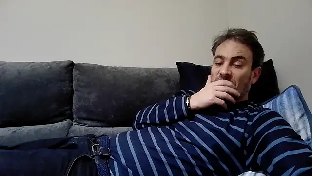 Snapshot of basquehotboy chatting on 12.05.24 basquehotboy online show from 12.05.24