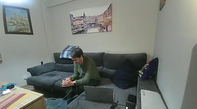 Snapshot of basquehotboy chatting on 01.22.25 basquehotboy online show from 01.22.25