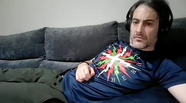 Snapshot of basquehotboy chatting on 01.23.25 basquehotboy online show from 01.23.25