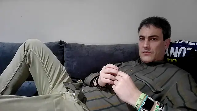 Snapshot of basquehotboy chatting on 02.18.25 basquehotboy online show from 02.18.25