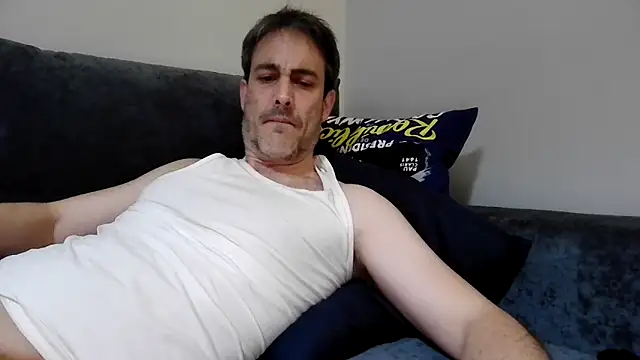 Snapshot of basquehotboy chatting on 03.16.25 basquehotboy online show from 03.16.25