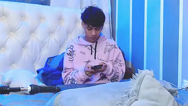 Sexys Boys Hot1 online show from 12.24.24