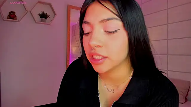 Christine Laam online show from 03.04.26