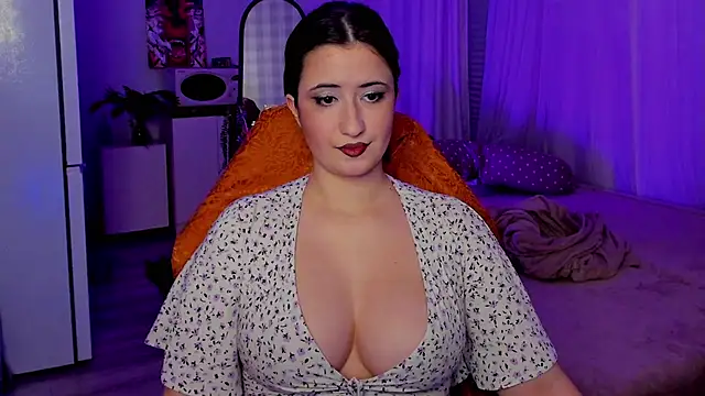 Snapshot of annallurings chatting on 11.13.25 annallurings online show from 11.13.25