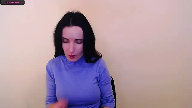 LaimaV  online show from 10.16.25