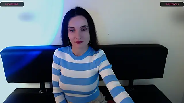 LaimaV  online show from 02.25.26