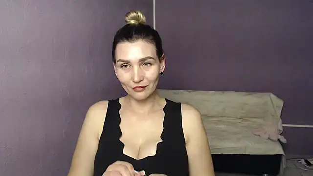 Snapshot of _sexy_lady chatting on 10.14.25  sexy lady online show from 10.14.25