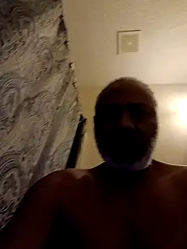 Snapshot of yasohw chatting on 01.12.25 yasohw online show from 01.12.25