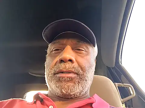 Snapshot of yasohw chatting on 02.05.25 yasohw online show from 02.05.25