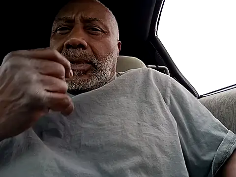 Snapshot of yasohw chatting on 03.13.25 yasohw online show from 03.13.25