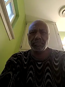 Snapshot of yasohw chatting on 12.05.25 yasohw online show from 12.05.25